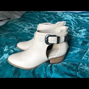 AEO ankle boots